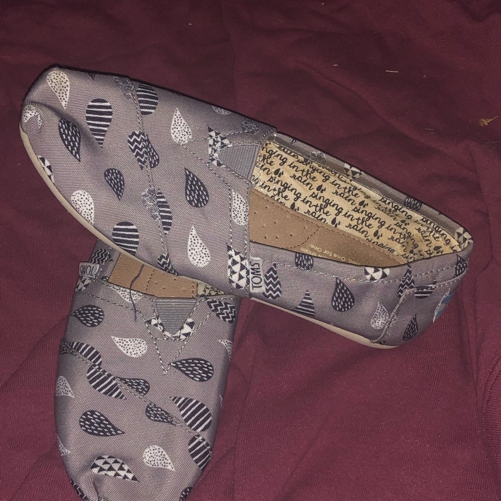 Toms, “Singing in the Rain” slip on canvas shoes. - Picture 2 of 4